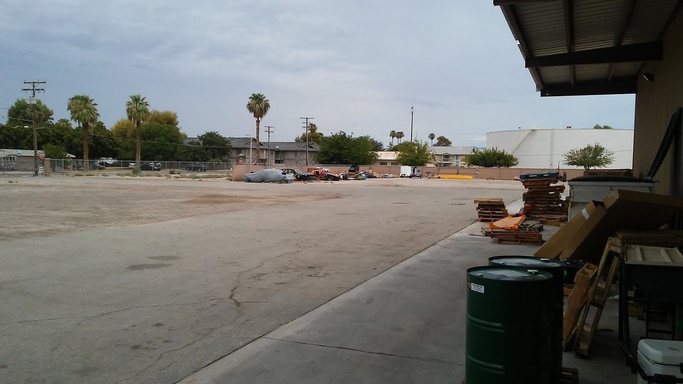 More Photos Of 135 N Commercial St, Blythe Warehouse For Sale