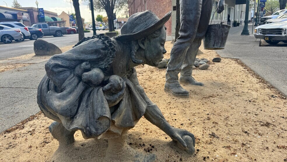 More Photos Of 400-412 Main St, Vacaville Storefront Retail Office For Lease