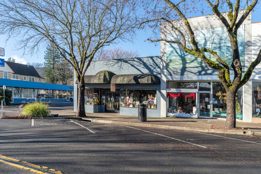 More Photos Of 290 S School St, Ukiah Storefront For Sale