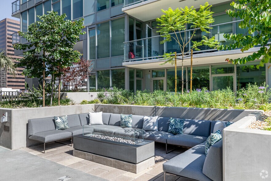 More Photos Of 702 Broadway, San Diego Apartments For Lease