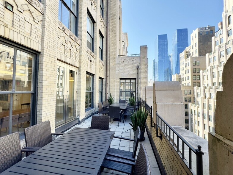 More Photos Of 236 W 30th St, New York Office For Lease