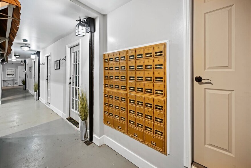 More Photos Of 3418 Dogwood Dr, Hapeville Religious Facility For Sale