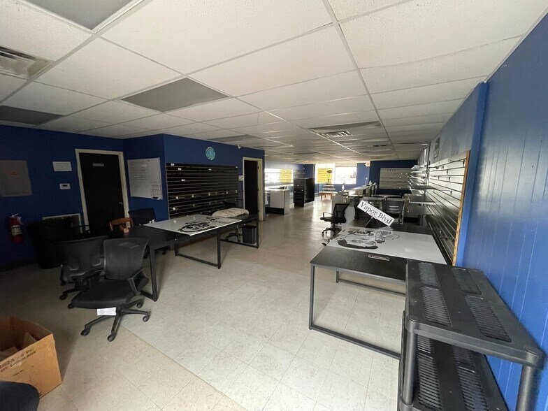 More Photos Of 809 Highway 62 65 N, Harrison General Retail For Sale