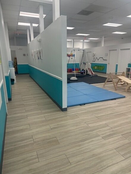 More Photos Of 1117 E Hallandale Beach Blvd, Hallandale Beach Medical For Lease