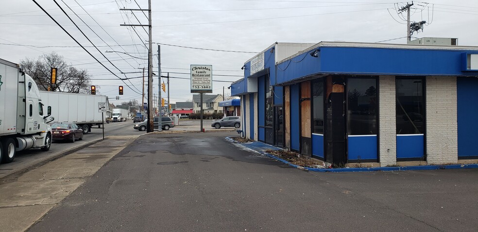 More Photos Of 1500 W Front St, Berwick Restaurant For Lease