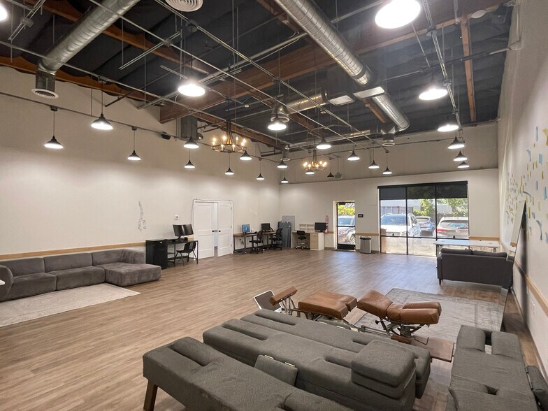 More Photos Of 6620-6626 Owens Dr, Pleasanton Research And Development For Lease