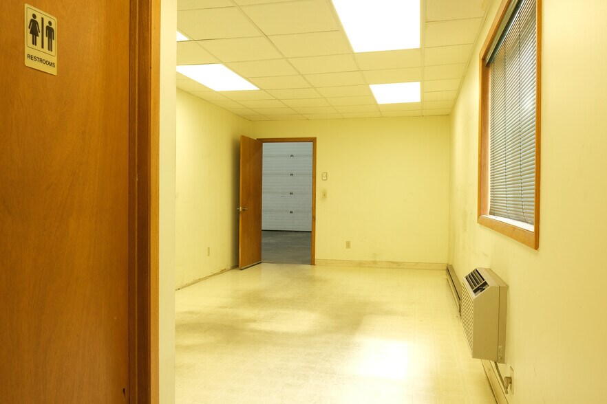 More Photos Of 1975 Spindt Dr, Waupaca Industrial For Sale