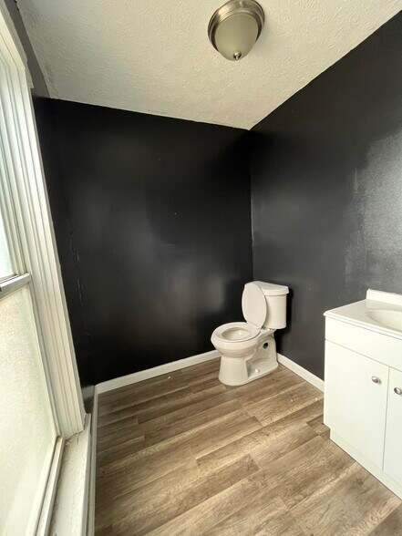 More Photos Of 29023-29029 Euclid Ave, Wickliffe Loft Creative Space For Lease