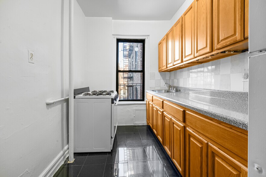 More Photos Of 616 W 207th St, New York Apartments For Sale