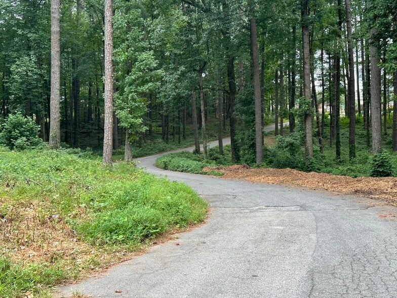 More Photos Of 3210 Moon Station Rd, Kennesaw Manufacturing For Sale