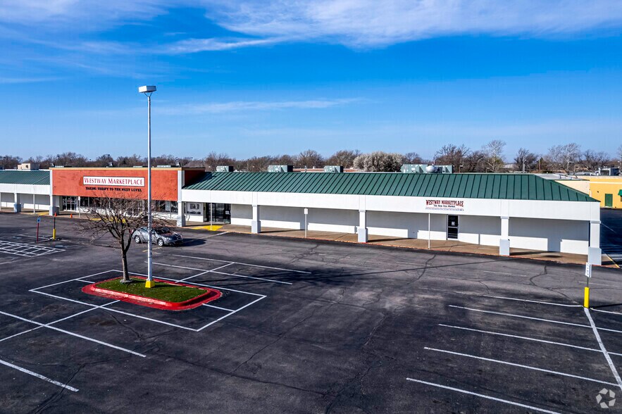More Photos Of 2401-2565 S Seneca St, Wichita General Retail For Sale