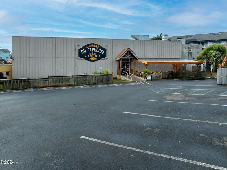 More Photos Of 501 NW Coast St, Newport Restaurant For Sale