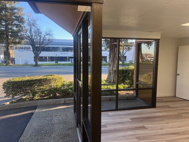 More Photos Of 1713-1715 Little Orchard St, San Jose Service For Lease
