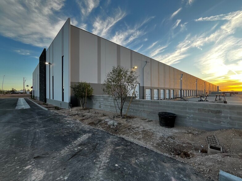 More Photos Of 5710 E McDowell Rd, Mesa Unknown For Lease