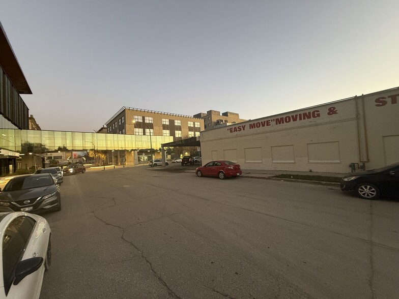 More Photos Of 330 Elgin Av, Winnipeg Industrial For Sale