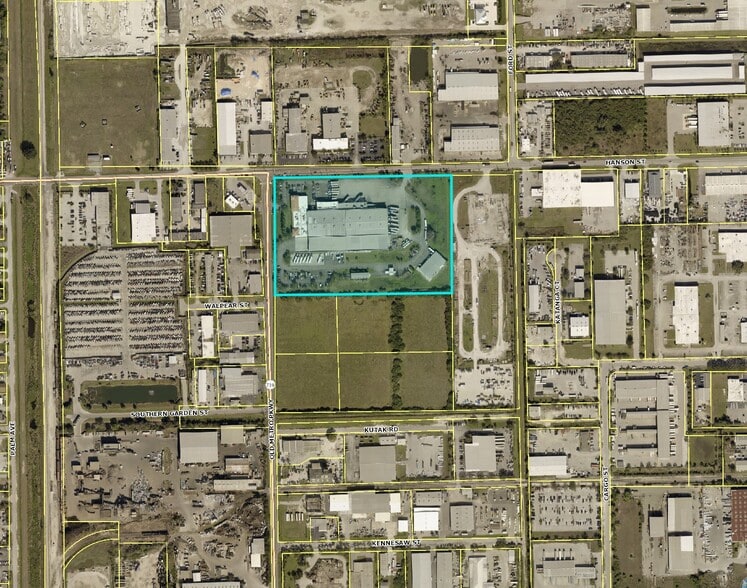 More Photos Of 2996 Hanson St, Fort Myers Industrial For Sale