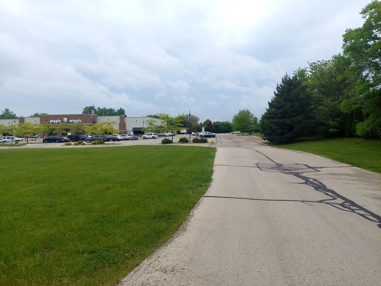 More Photos Of 1334 Memorial Dr, Watertown Land For Sale