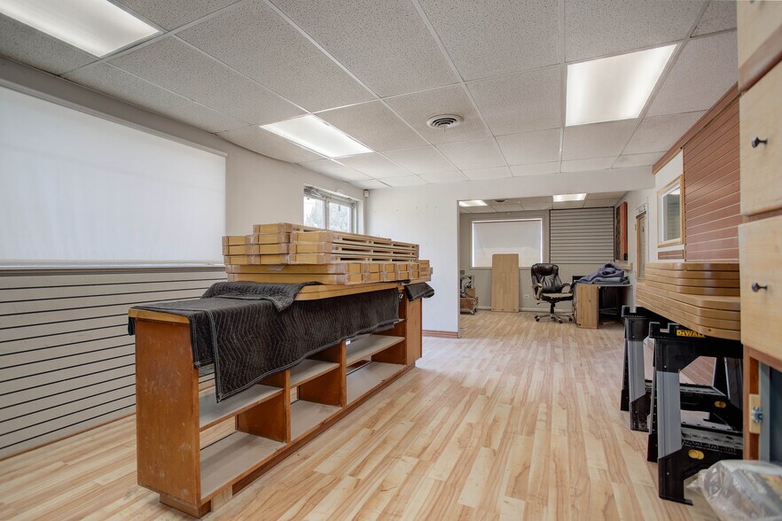 More Photos Of 5985 Lamar St, Arvada Warehouse For Lease