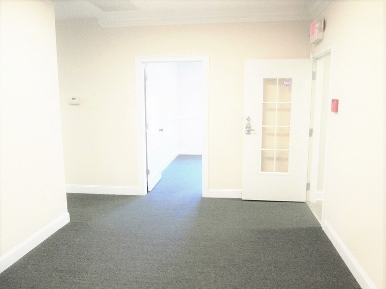 More Photos Of 4080 McGinnis Ferry Rd, Alpharetta Office For Lease