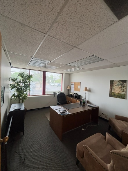 More Photos Of 6900 E 47th Avenue Dr, Denver Flex For Lease