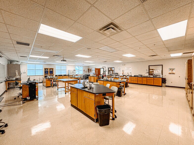 More Photos Of 3182 Innovation Way, Hermitage Office For Sale