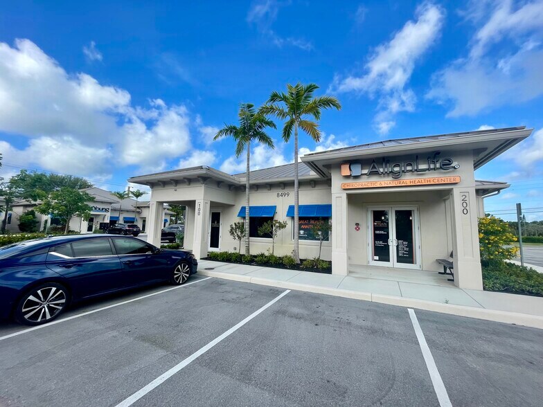 More Photos Of 8475 Lake Worth Rd, Lake Worth Medical For Sale