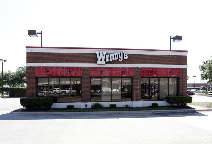 More Photos Of 3000 Custer Rd, Plano Unknown For Lease