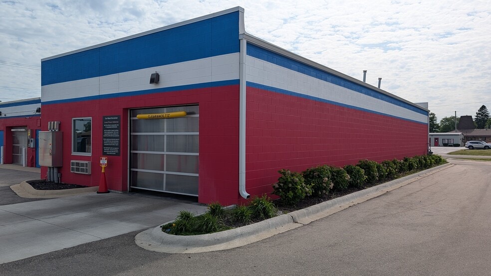 More Photos Of 1405 Cranston Rd, Beloit Carwash For Sale