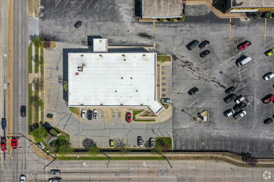 More Photos Of 6505 E 71st St, Tulsa General Retail For Sale