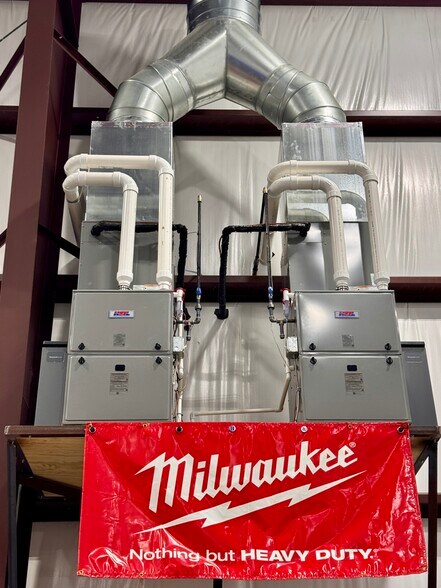 More Photos Of 5700 Eastside Parkway Dr, Gas City Light Distribution For Lease