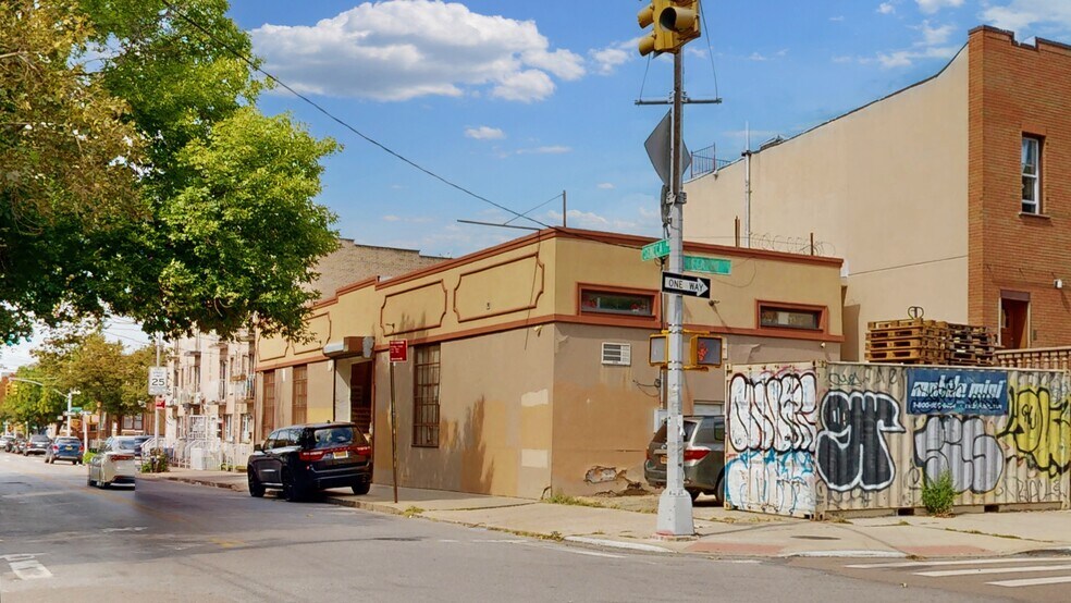 More Photos Of 1801 Decatur St, Flushing Warehouse For Sale