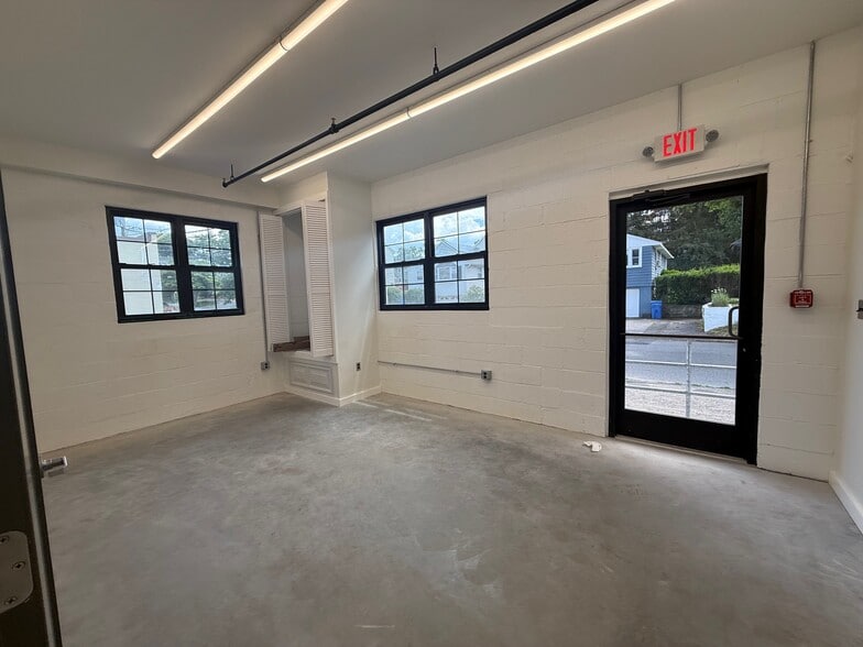 More Photos Of 70 Clematis Ave, Waltham Manufacturing For Lease