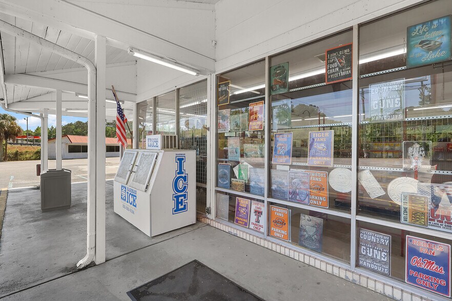 More Photos Of 500 Buff Blvd, Summerton General Retail For Sale