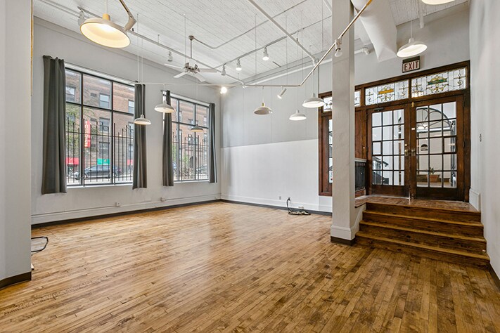 More Photos Of 1112-1128 Harmon Pl, Minneapolis Office For Sale