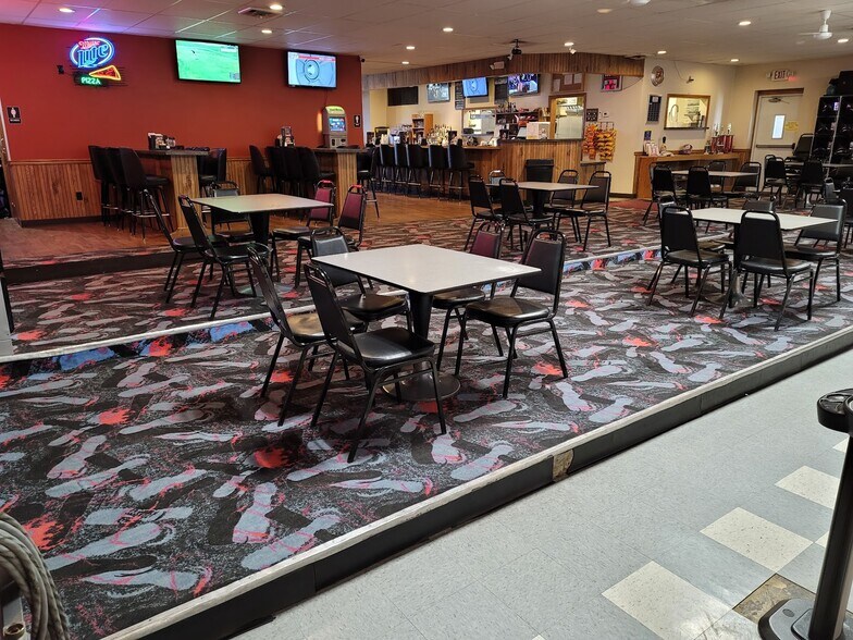 More Photos Of 739 W Main St, Deshler Bowling Alley For Sale