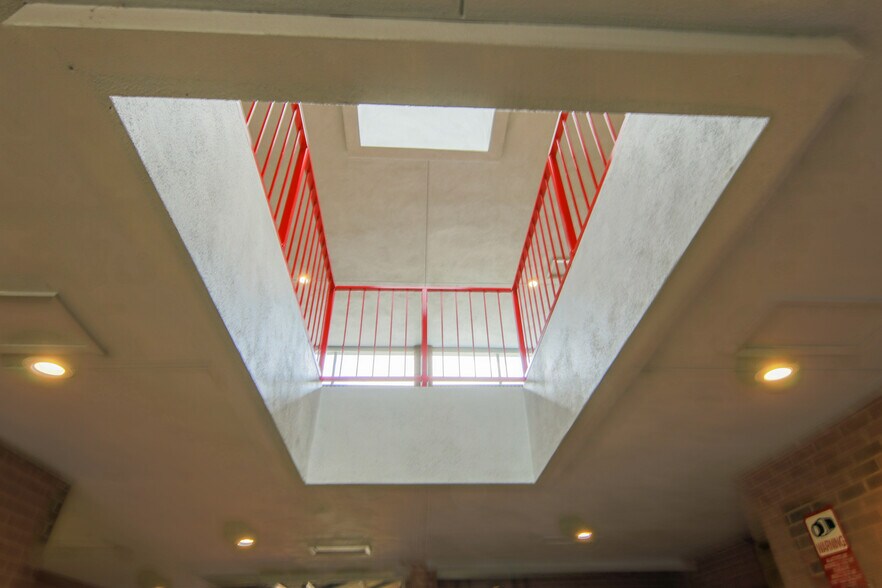 More Photos Of 3421 W Davis St, Conroe Medical For Lease