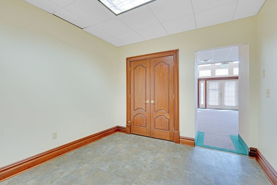 More Photos Of 1386 US Highway 22, Lebanon Unknown For Lease