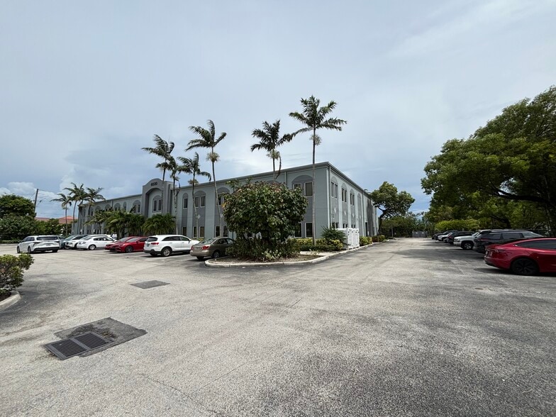 More Photos Of 6030 Hollywood Blvd, Pembroke Pines Medical For Lease