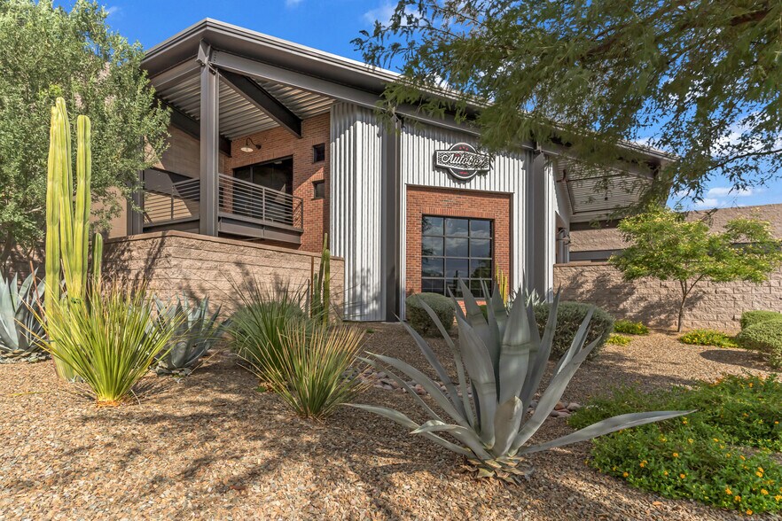 More Photos Of 15032 N 74th St, Scottsdale Showroom For Sale