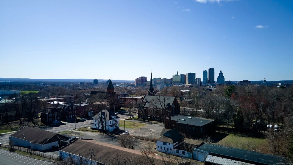 More Photos Of 39 Capen St, Hartford Multifamily For Sale