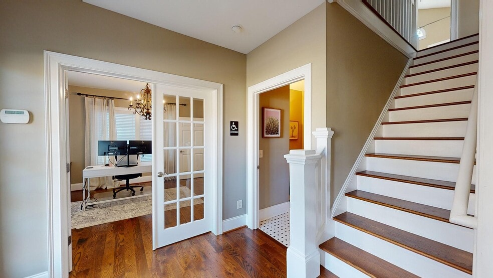 More Photos Of 202 5th Ave S, Franklin Loft Creative Space For Lease