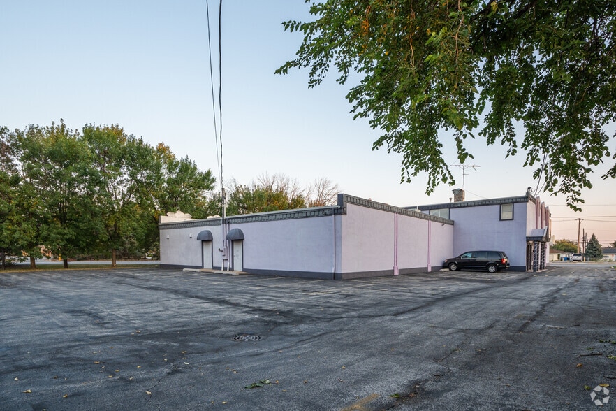 More Photos Of 6071 S Archer Ave, Chicago Restaurant For Sale