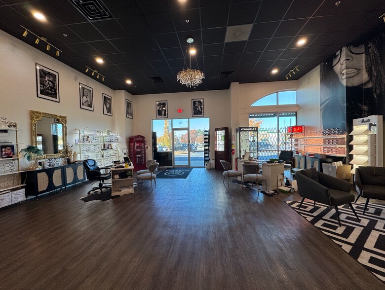 More Photos Of 10779 Alpharetta Hwy, Roswell Unknown For Lease