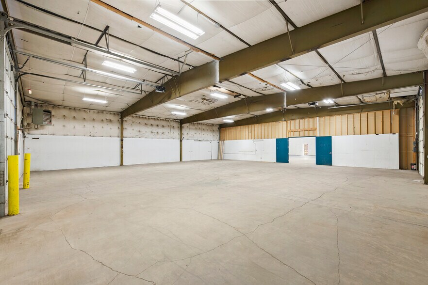 More Photos Of 80 Allegiance Cir, Evanston Industrial For Lease