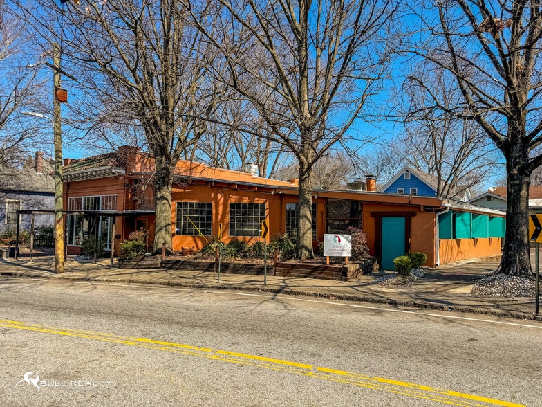 More Photos Of 242 SE Boulevard, Atlanta Restaurant For Sale