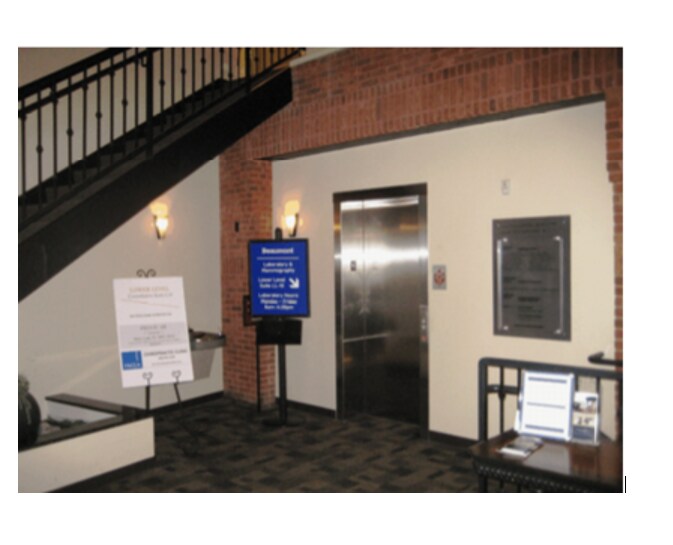 More Photos Of 35046 Woodward Ave, Birmingham Medical For Lease