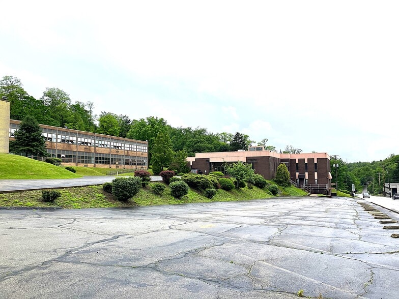 Primary Photo Of 1313 5th Ave, East McKeesport Religious Facility For Sale