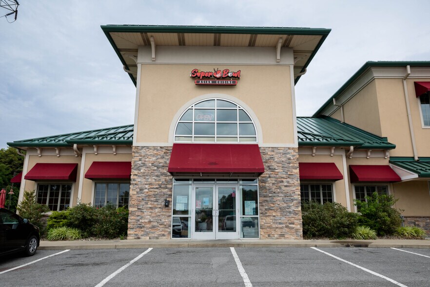 More Photos Of 5000-6000 Mid Atlantic Dr, Morgantown Storefront Retail Office For Lease