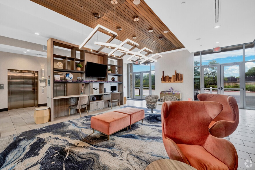 More Photos Of 3539 N Sam Houston Pky, Houston Hotel For Sale