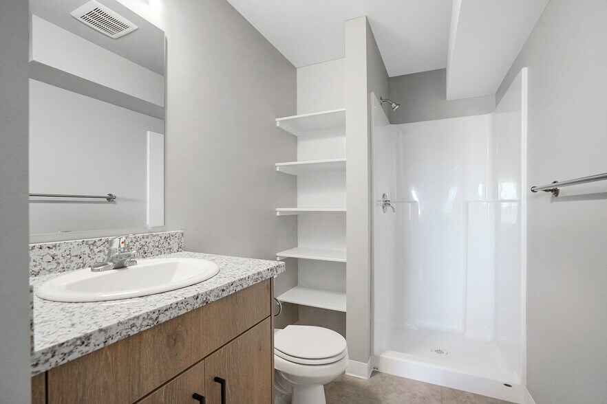 More Photos Of 354 S 8th St, Carlton Multifamily For Sale